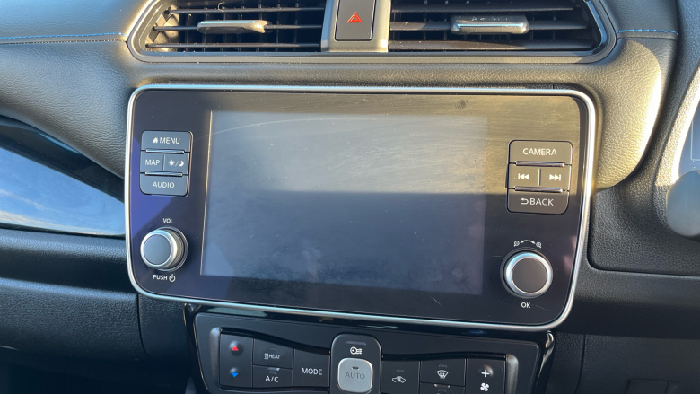 Nissan LEAF 110kW N-Connecta 39kWh 5dr Auto Electric Hatchback